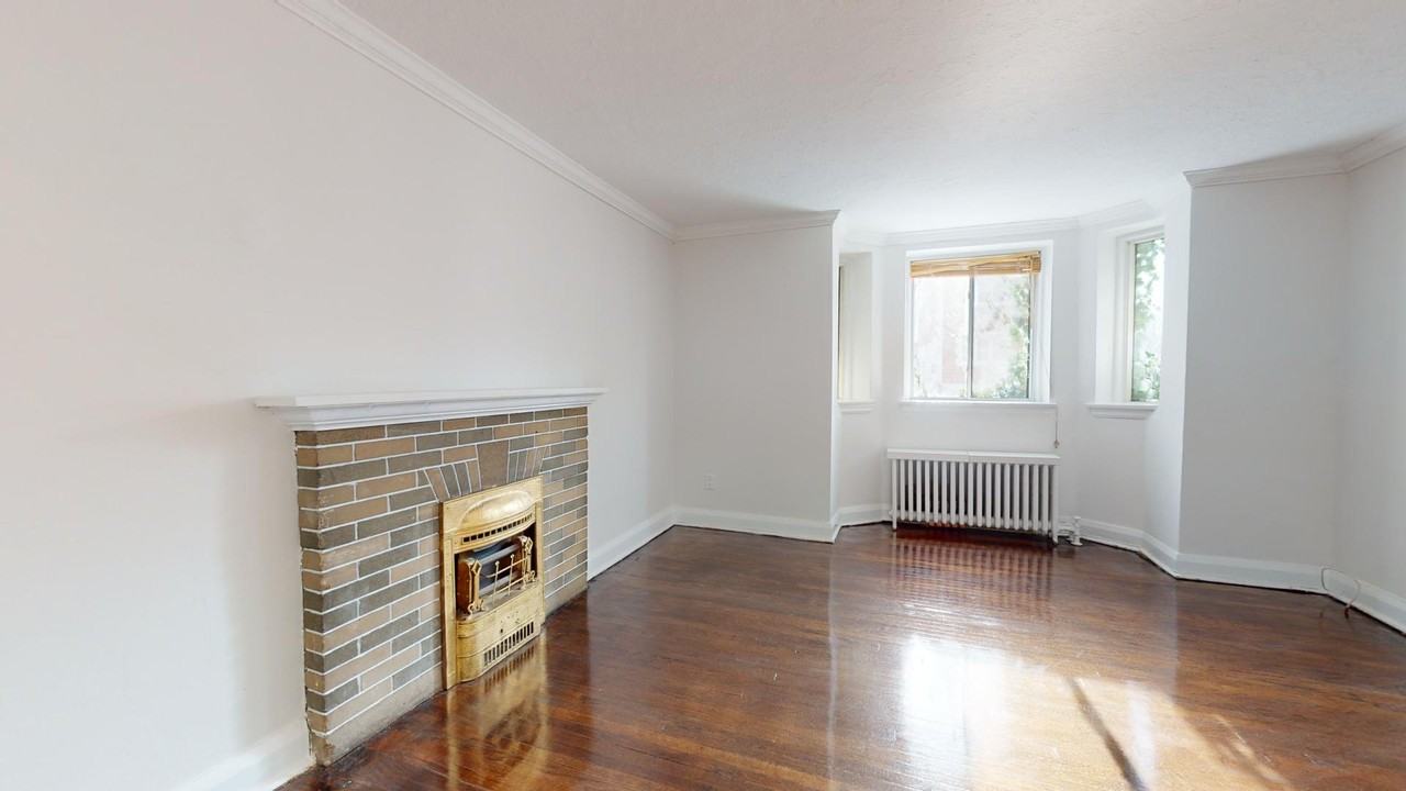 316-320 Lonsdale - Photo 5 of 26