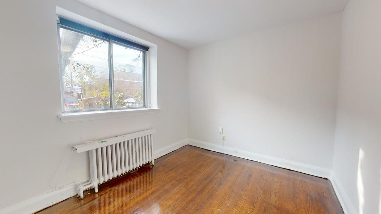 316-320 Lonsdale - Photo 7 of 26