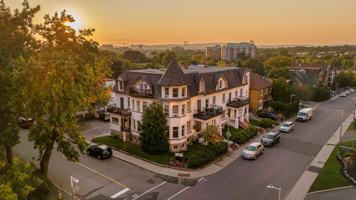 featured image of 120 Wurtemburg St