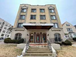 featured image of 2027 N Prospect Ave