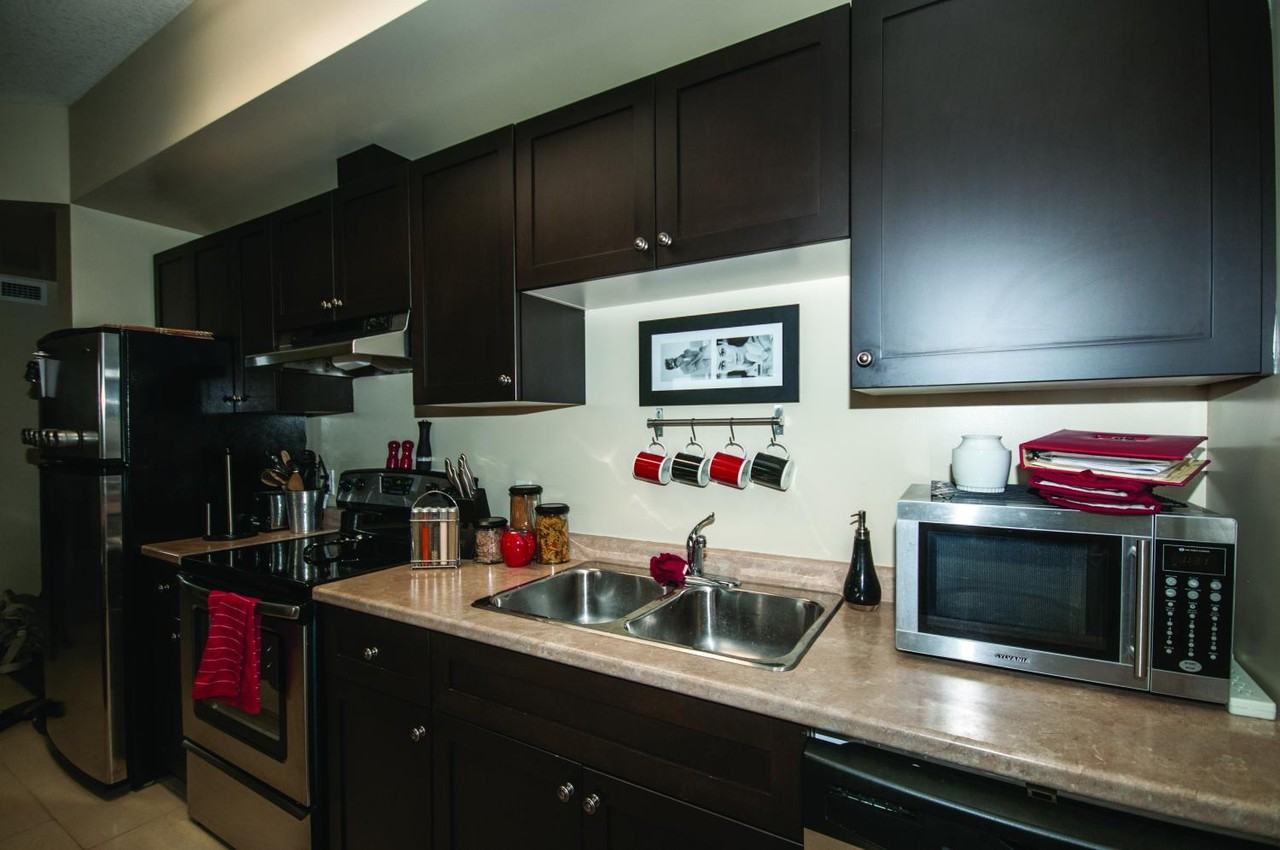 76 Sydney Street South - Photo 4 of 4