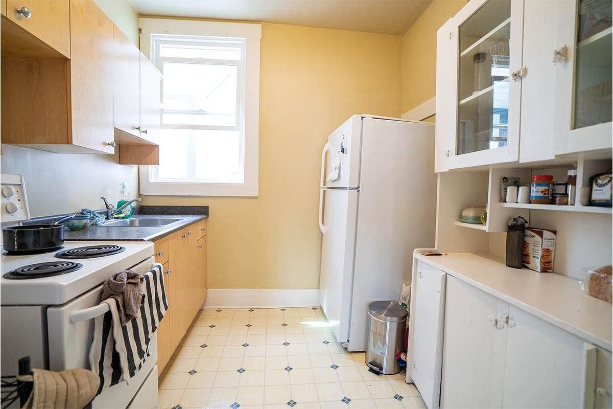 October Mansion - Photo 2 of 9