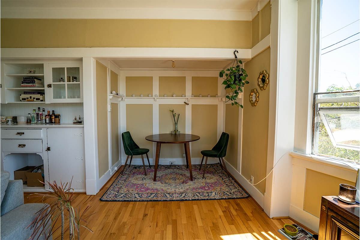 October Mansion - Photo 6 of 9