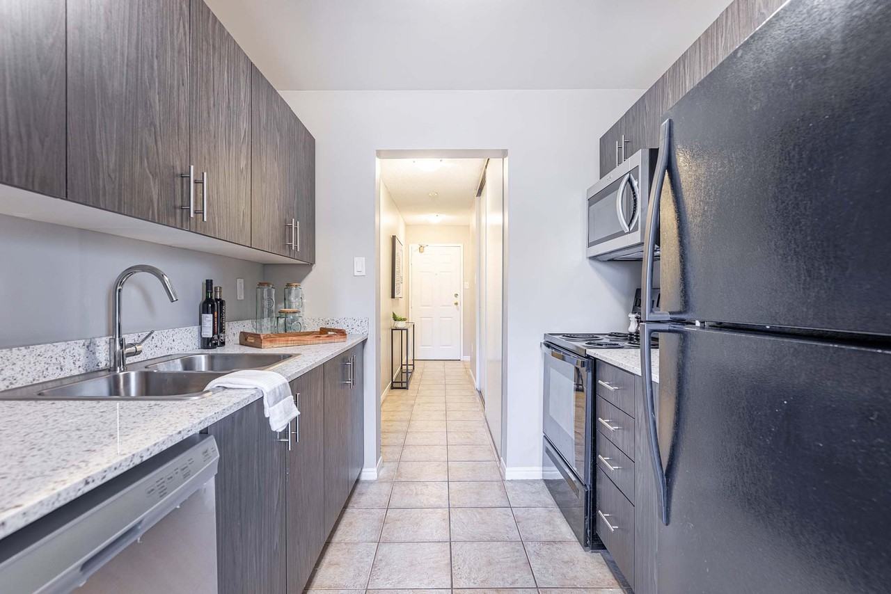 Woodbury Towers - Photo 7 of 27