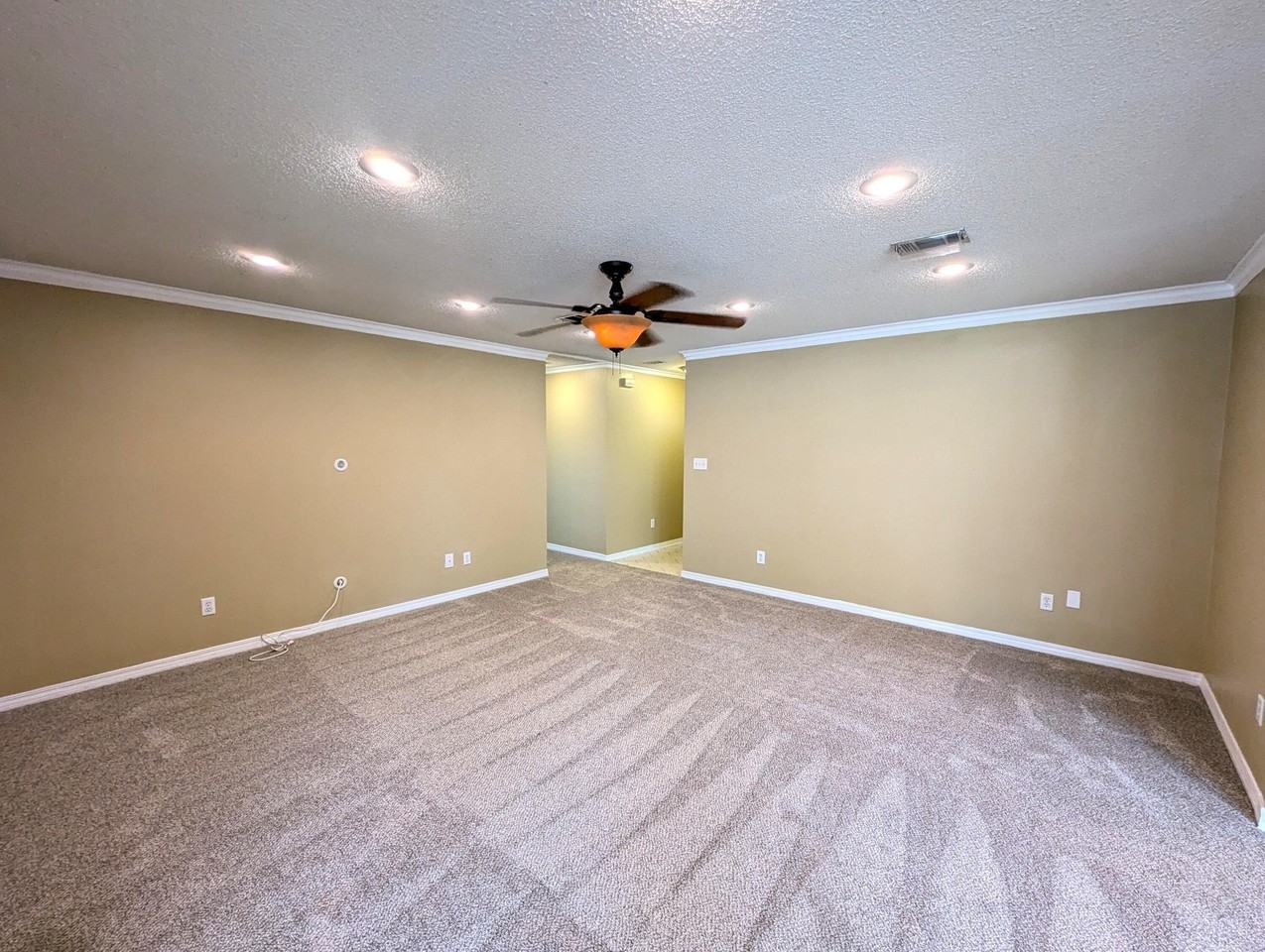 2734 Augustus Rd - Photo 3 of 27