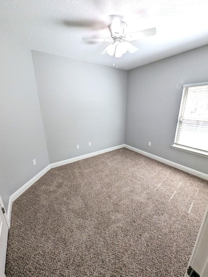 1759 Brantley Dr - Photo 4 of 28