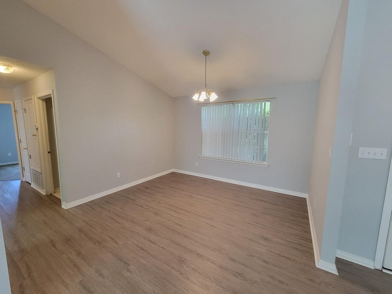 2734 Rambler Ct - Photo 3 of 25