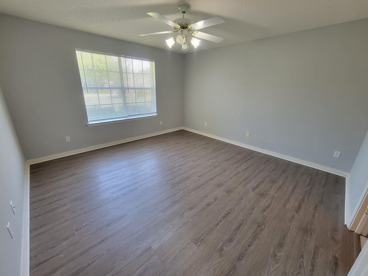 2734 Rambler Ct - Photo 5 of 25