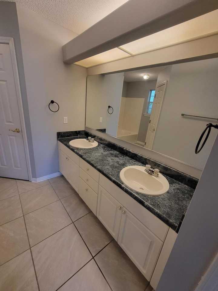 2734 Rambler Ct - Photo 7 of 25