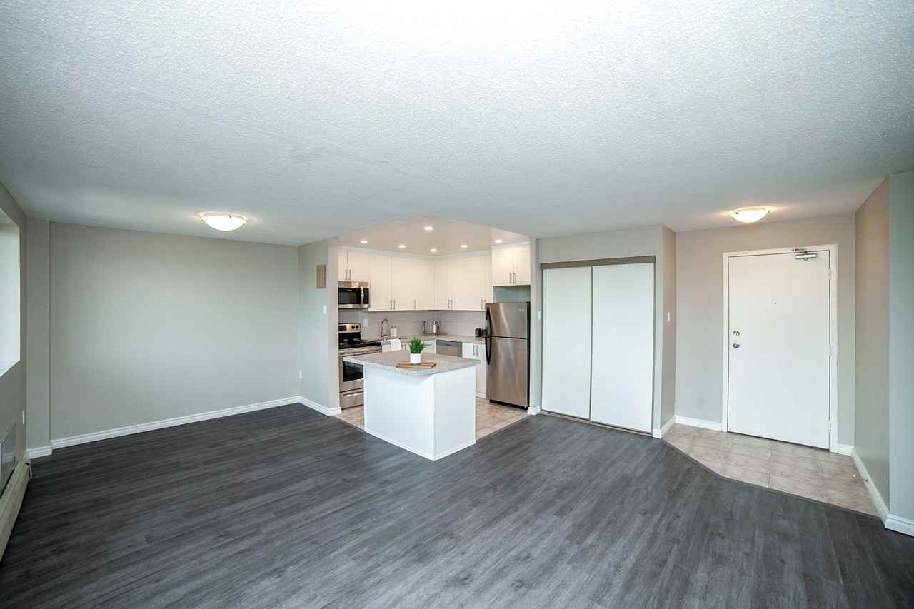 Riverside Towers - Photo 4 of 9