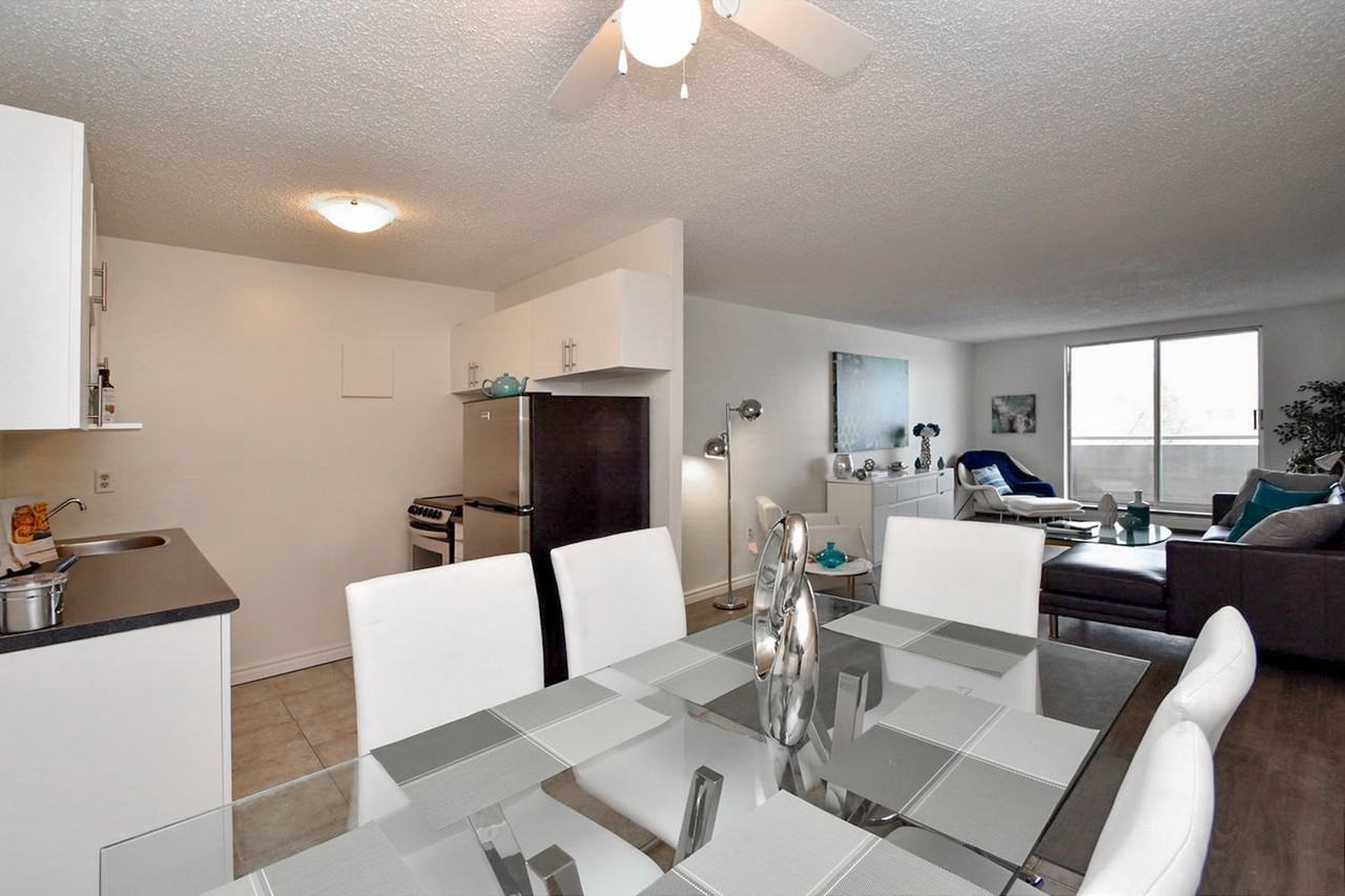 Elizabeth Towers - Photo 4 of 10