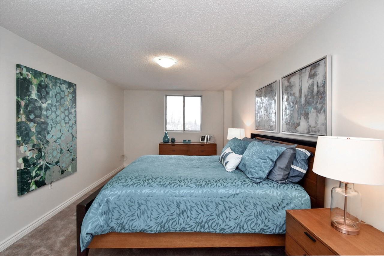 Elizabeth Towers - Photo 6 of 10