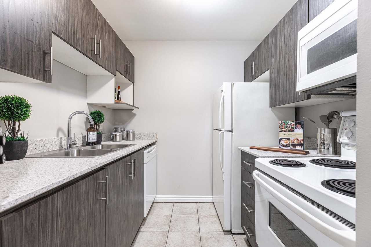 Victoria Arms - Photo 6 of 15