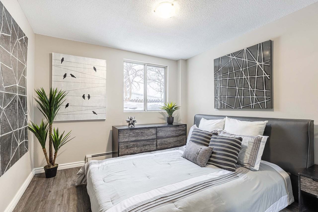 Victoria Arms - Photo 7 of 15