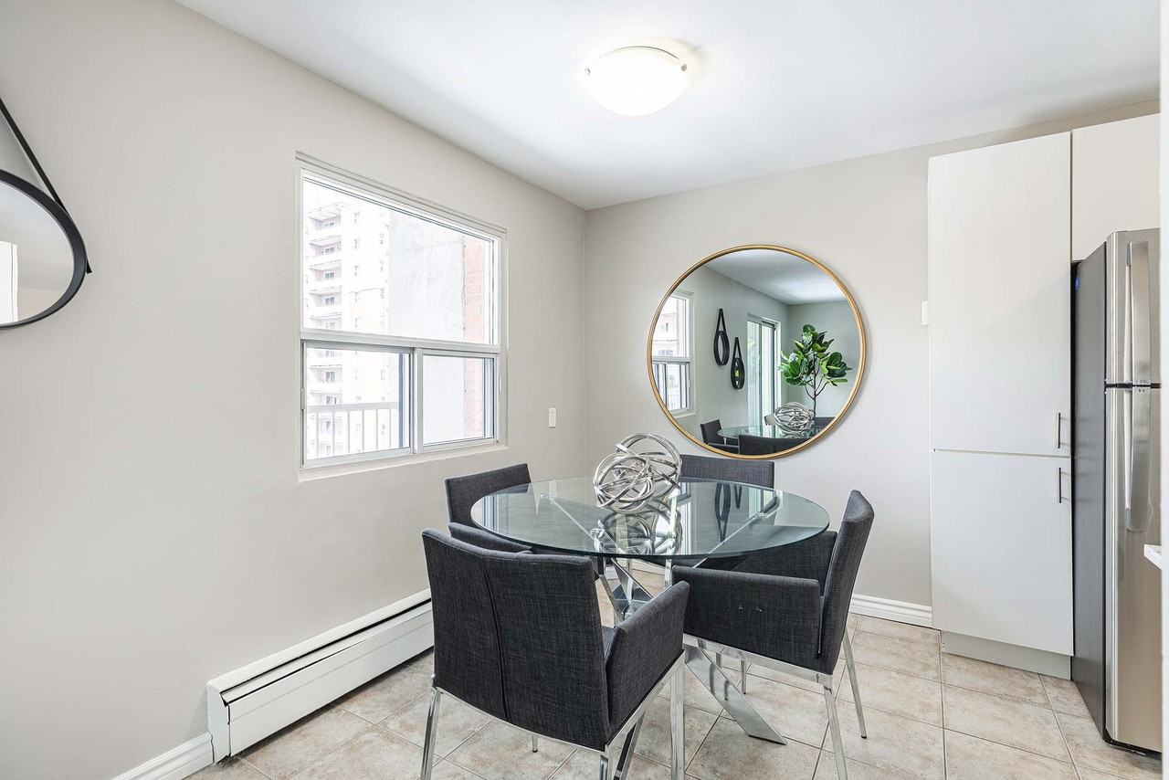 St. James Place I - Photo 6 of 15