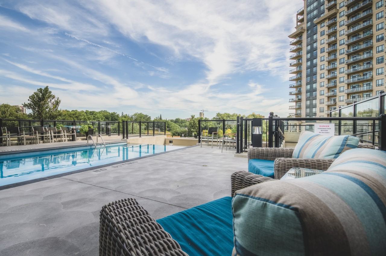 The Onyx - Photo 3 of 50