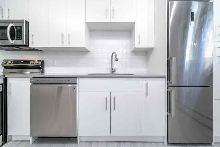 Sierra Place LIMITED TIME: 1 MONTH FREE + FREE EARLY MOVE - Photo 6 of 6