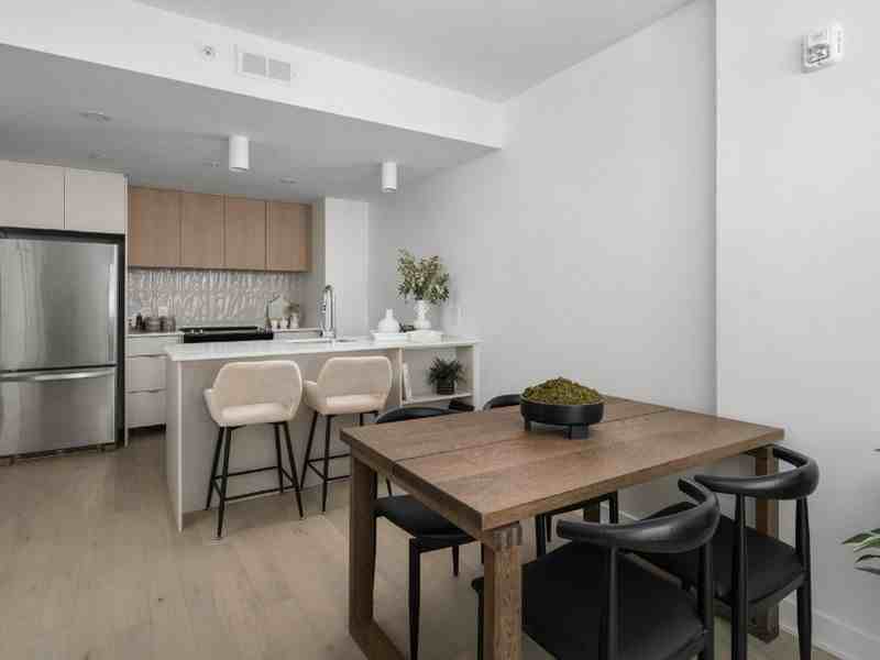 1200 Mackay - Rental Condos - Photo 5 of 9