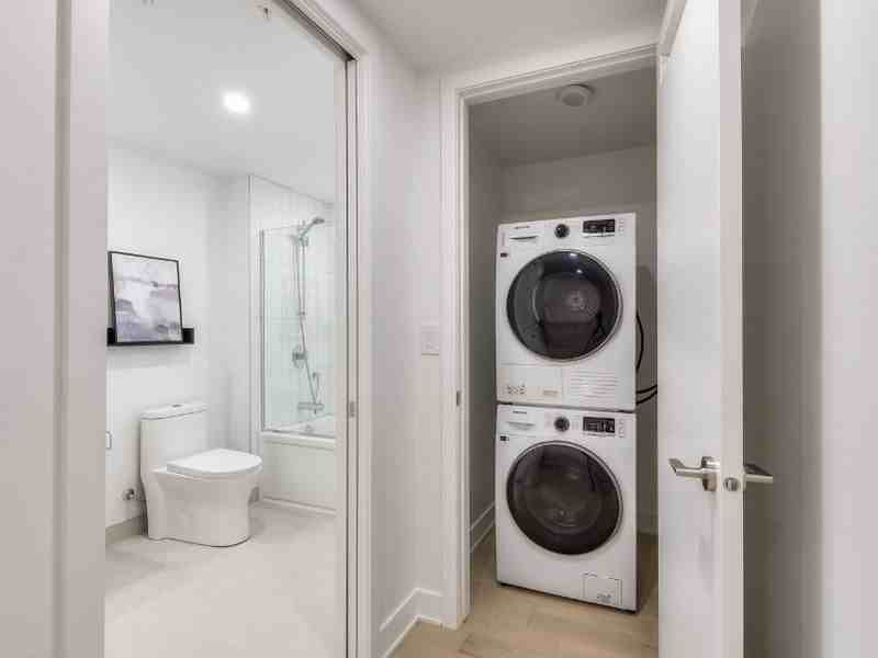 1200 Mackay - Rental Condos - Photo 7 of 9