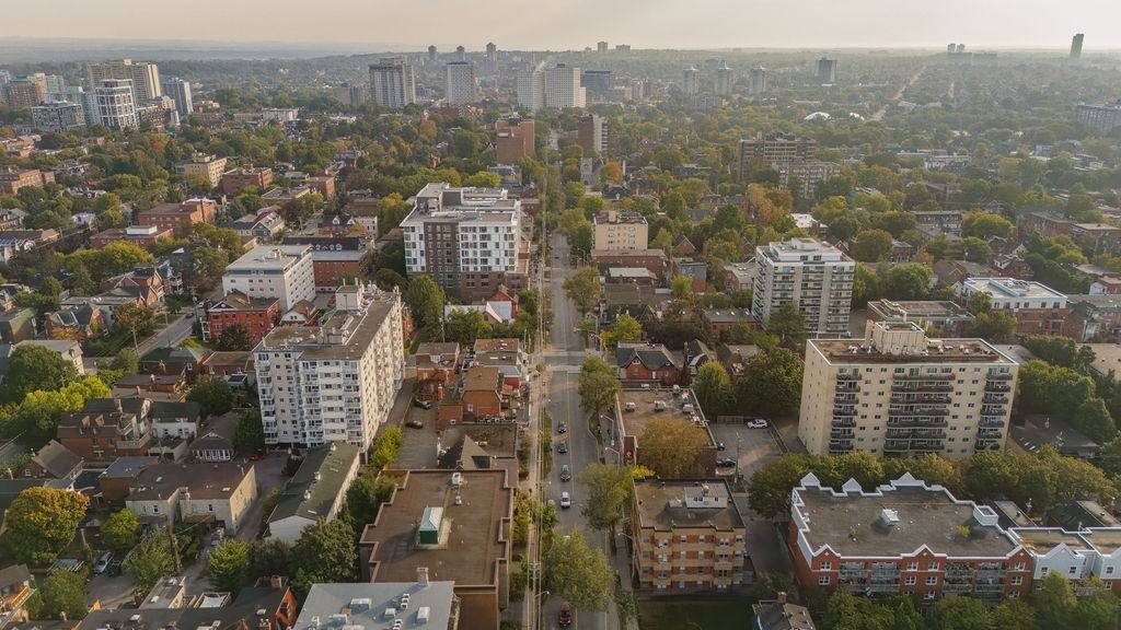 217 Laurier - Photo 7 of 7