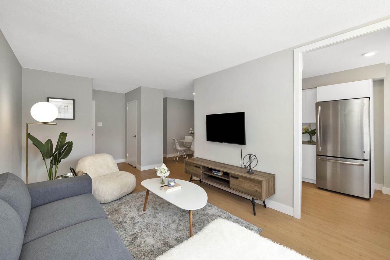 Dixie Square Apartments - Photo 5 of 30