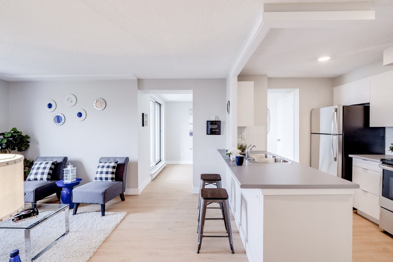 2285 The Collegeway - Photo 2 of 16