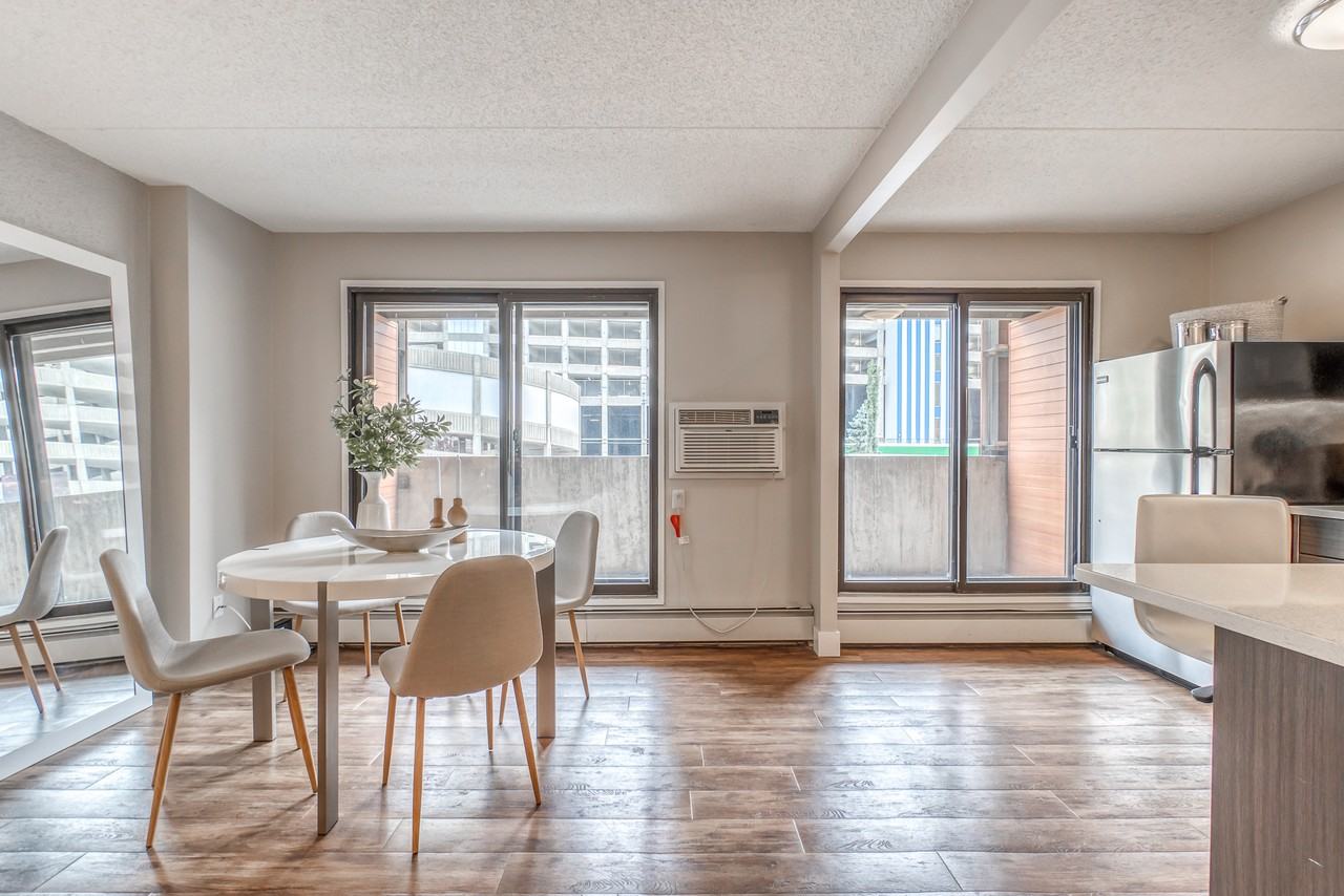 First on Tenth - Photo 5 of 49