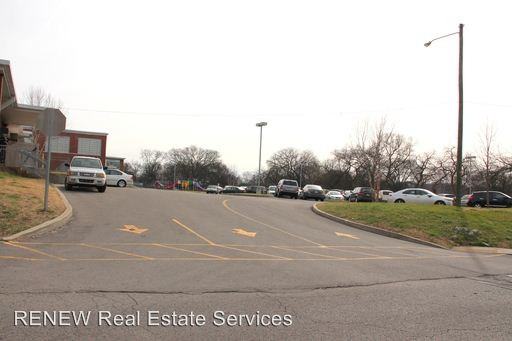 1605 21st Ave N - Photo 3 of 24