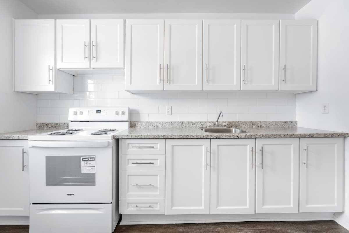 Surrey Place Townhomes - Photo 6 of 10