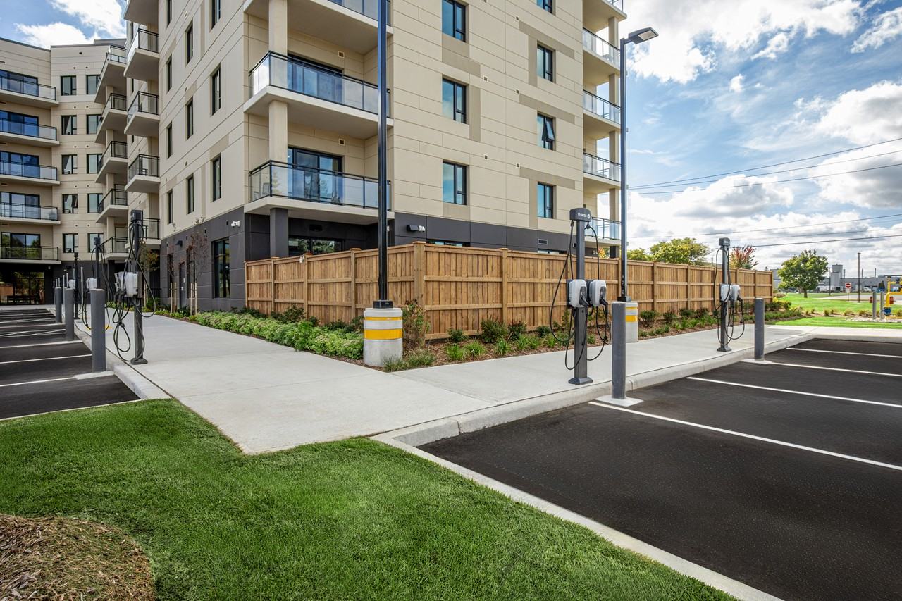 Queensland Apartments - Photo 5 of 44