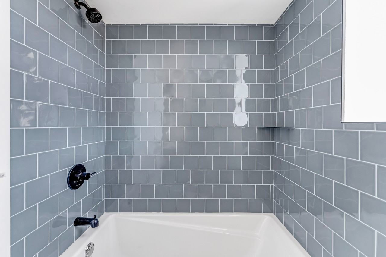 658 Somerset Street West - Photo 6 of 42