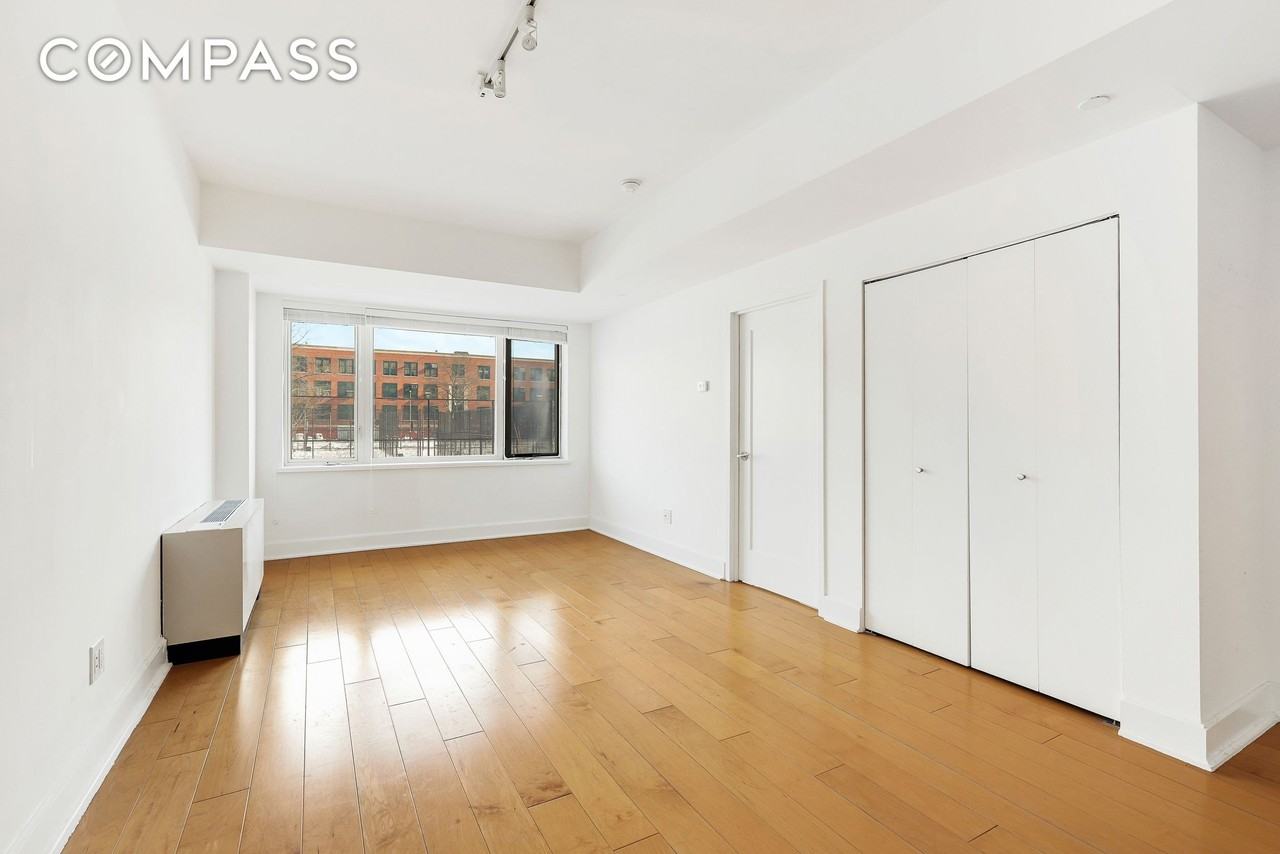 343 4th Ave #2F - Photo 7 of 11