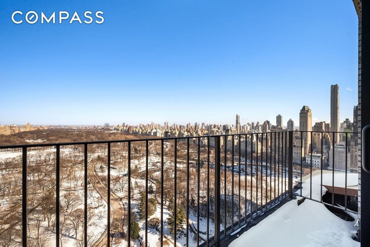 150 Central Park S #3201 - Photo 4 of 6