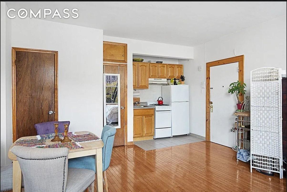 16 Abingdon Sq #3B - Photo 3 of 5