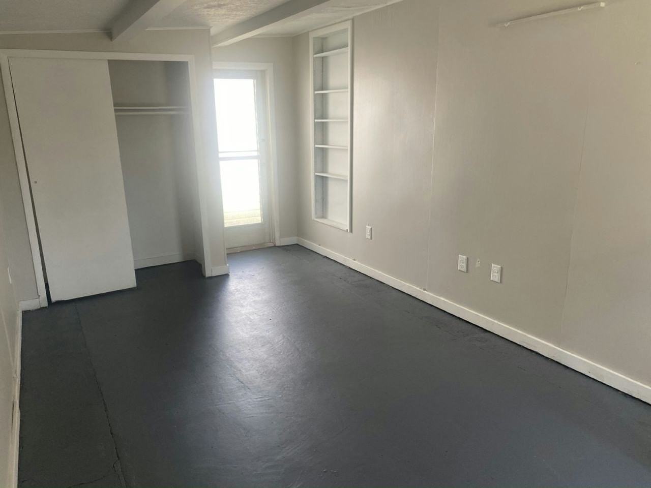 6 Circle Dr #6 - Photo 7 of 11