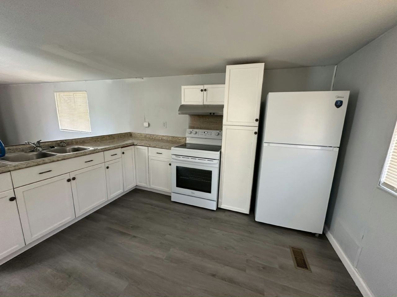 130 S Suncoast Blvd #M2 - Photo 7 of 11