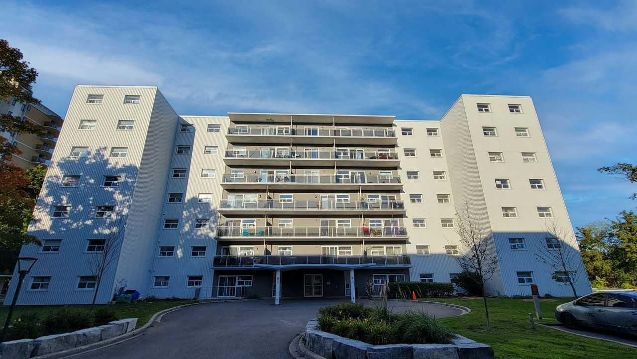 Bowling Green IV - Photo 6 of 8