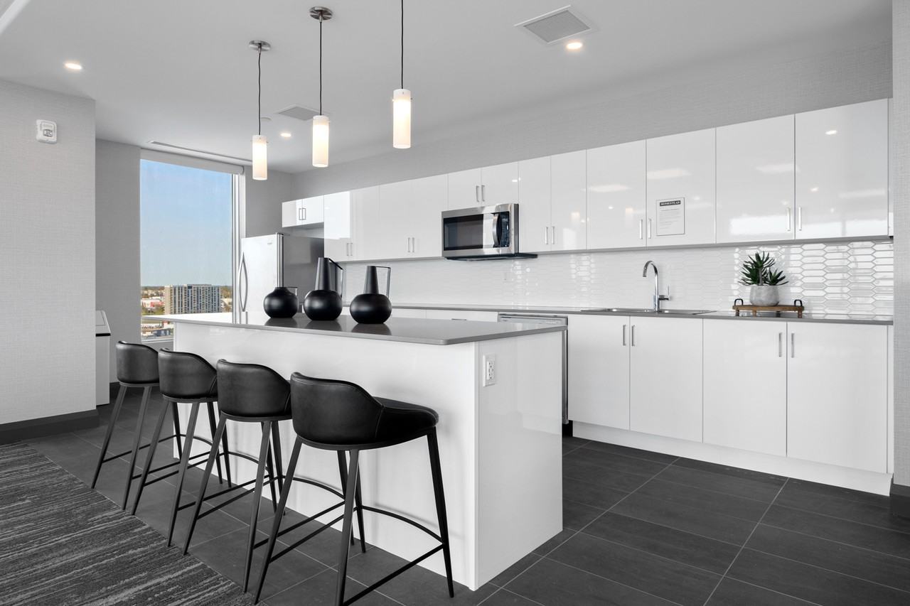 Rockwell Place II - Photo 7 of 13