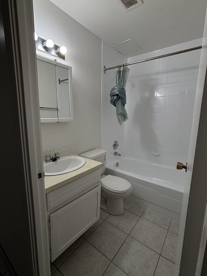 Heritage Place - Photo 4 of 9