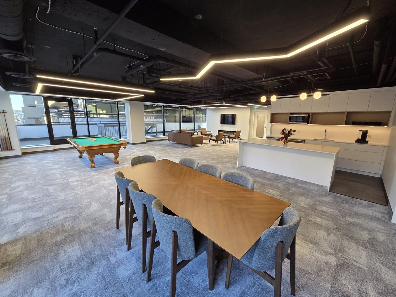 Dominion Centre - Photo 7 of 9