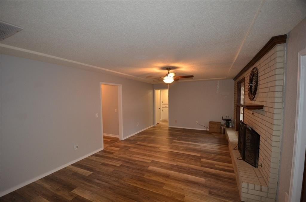 1212 Val Genes Rd - Photo 4 of 39