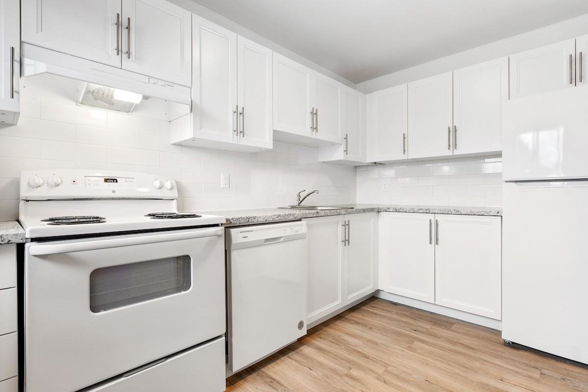 Hunter’s Point Townhomes - Photo 7 of 12