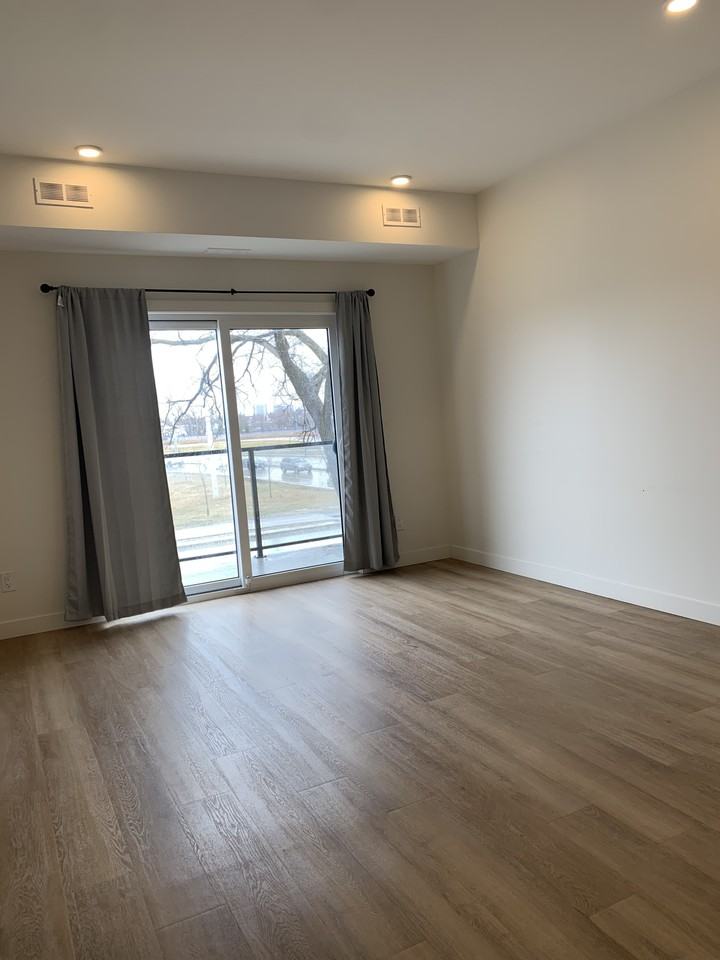 914 Jubilee Avenue - Photo 6 of 35