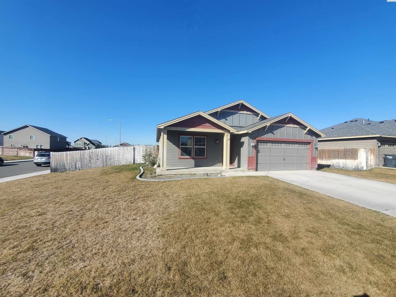 4112 Phoenix Ln - Photo 2 of 17