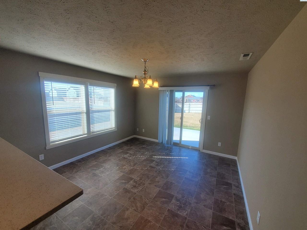 4112 Phoenix Ln - Photo 6 of 17