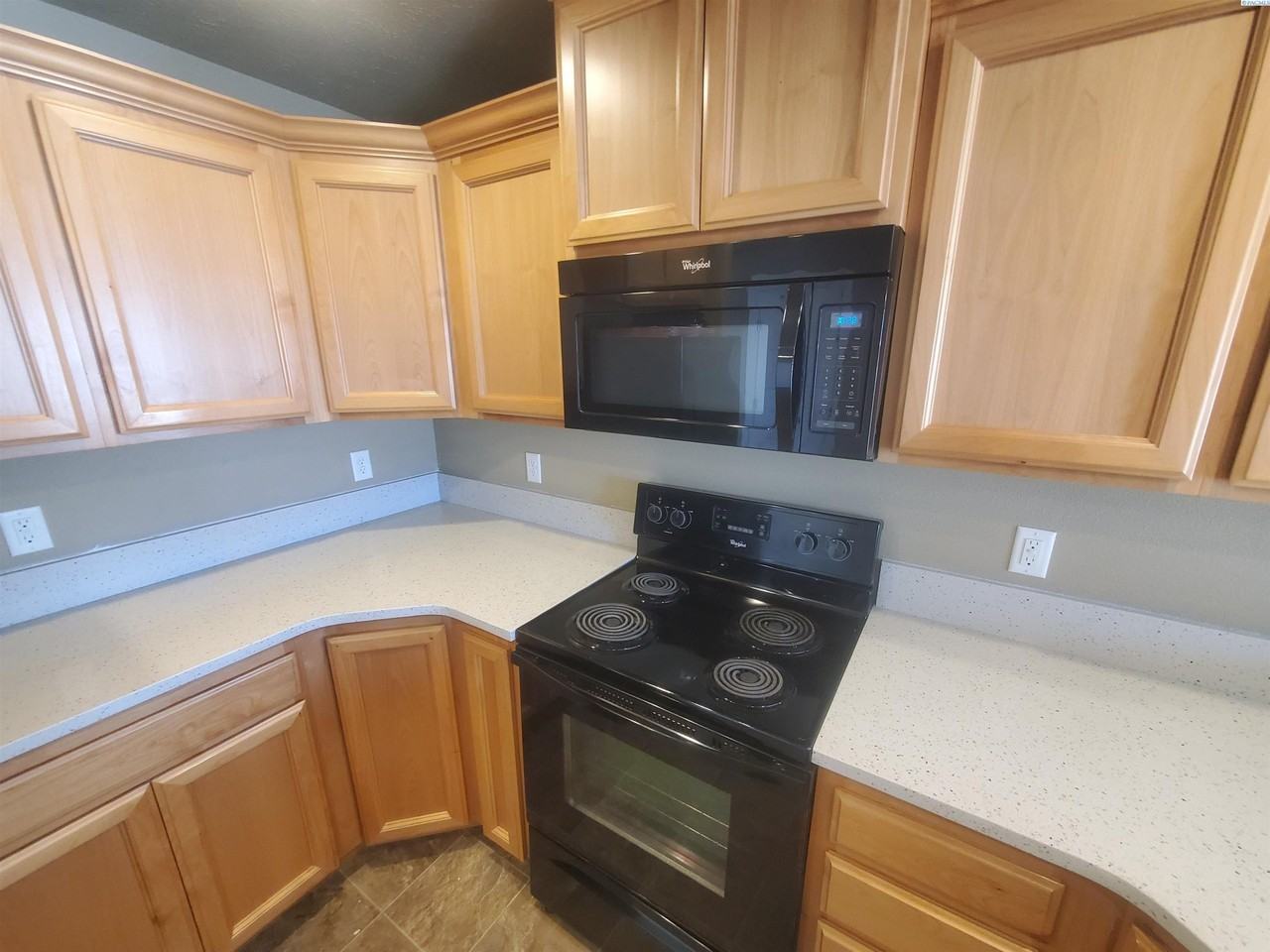 4112 Phoenix Ln - Photo 7 of 17