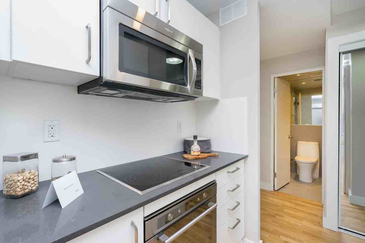 111 Lawton Boulevard - Photo 2 of 50