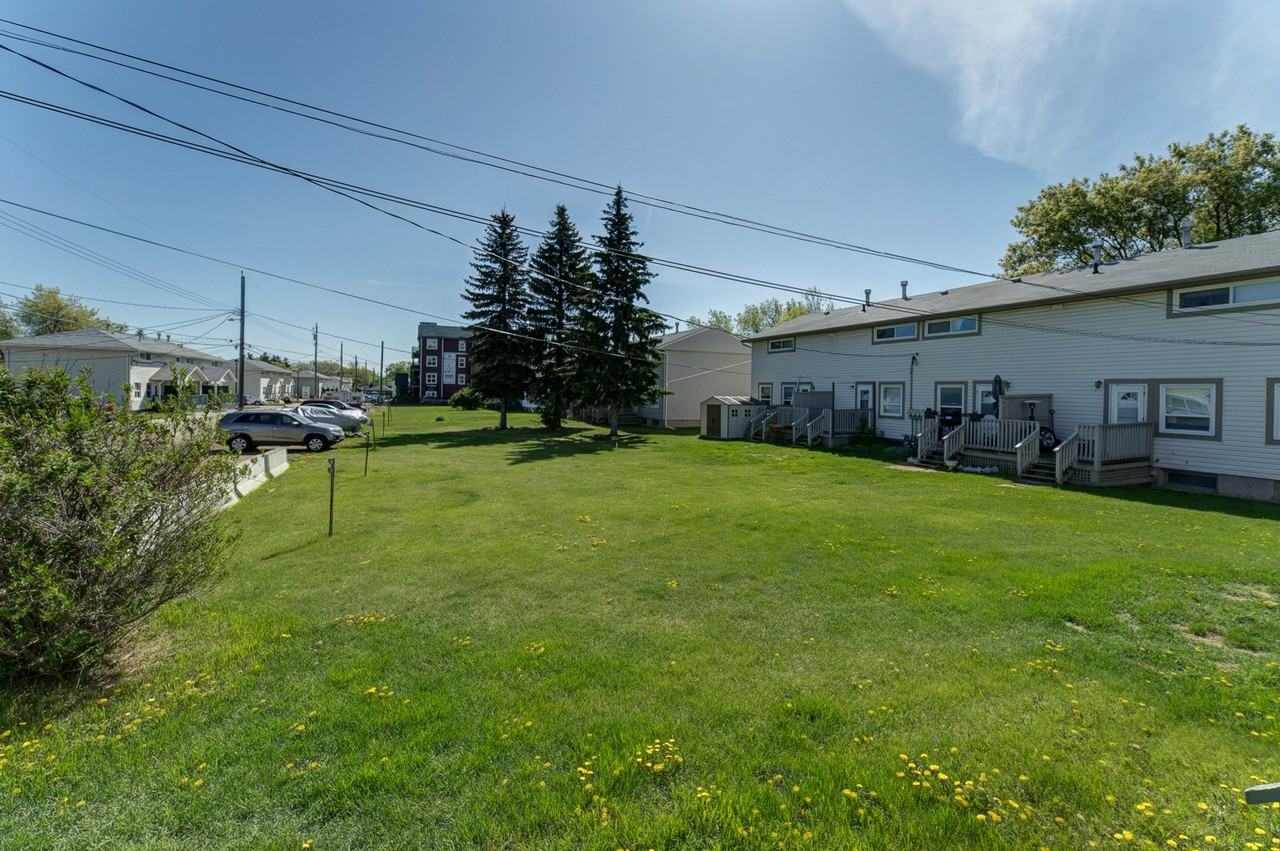 Southwoods Village - Photo 4 of 50