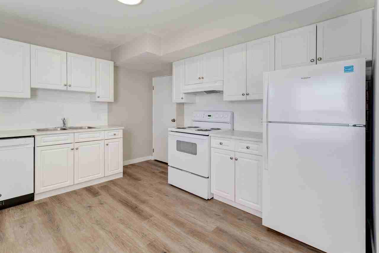 Southwoods Village - Photo 7 of 42