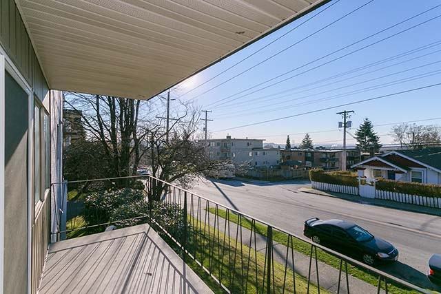 The Laurels Apartments - Photo 7 of 11